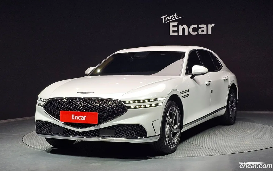 Genesis G90 3.5 AWD 2022 — фото 1, купить с доставкой в Москву