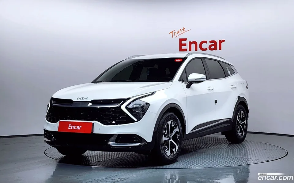 Kia Sportage Hybrid 2WD 2023 — фото 1, купить с доставкой в Москву
