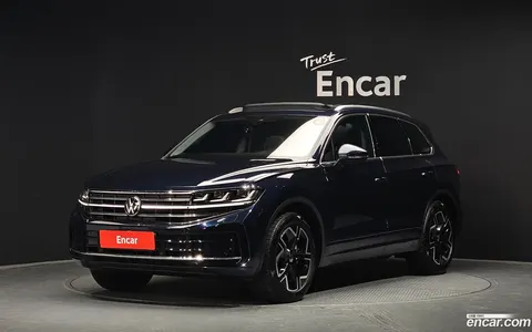 Volkswagen Touareg 2024 buy in Moscow