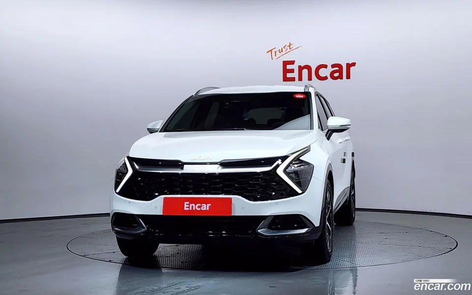 Kia Sportage Hybrid 2WD 2023 — миниатюра 3
