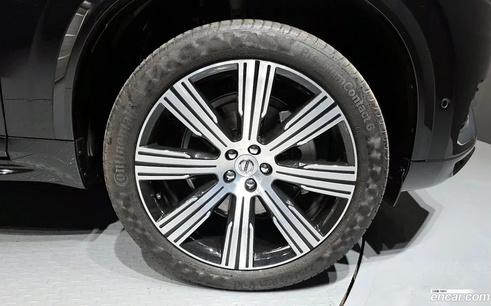 Volvo XC90 B6 2025 — миниатюра 2
