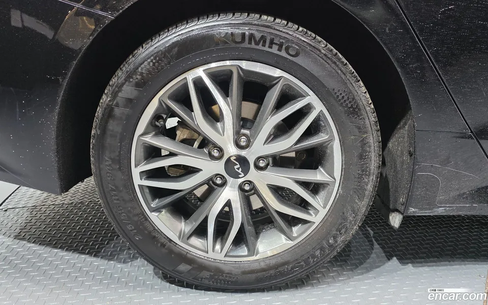 Kia K5 Hybrid 2023 — миниатюра 2