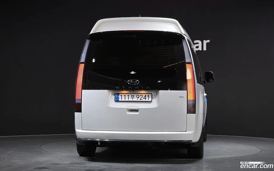 Hyundai Staria 4WD 7 2024 — миниатюра 4