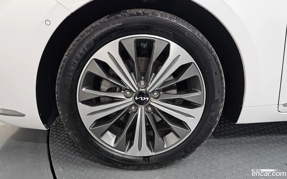 Kia K8 Hybrid 2023 — миниатюра 2