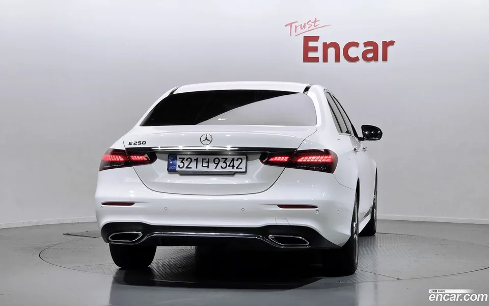 Mercedes-Benz E-Class E250 AMG Line 2022 — миниатюра 4