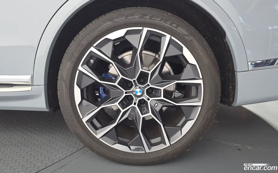 BMW X7 xDrive 40i M 7 2024 — миниатюра 2