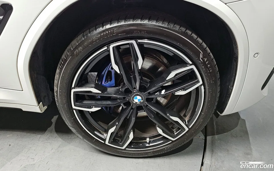 BMW X4 xDrive M40i 2025 — thumbnail 2