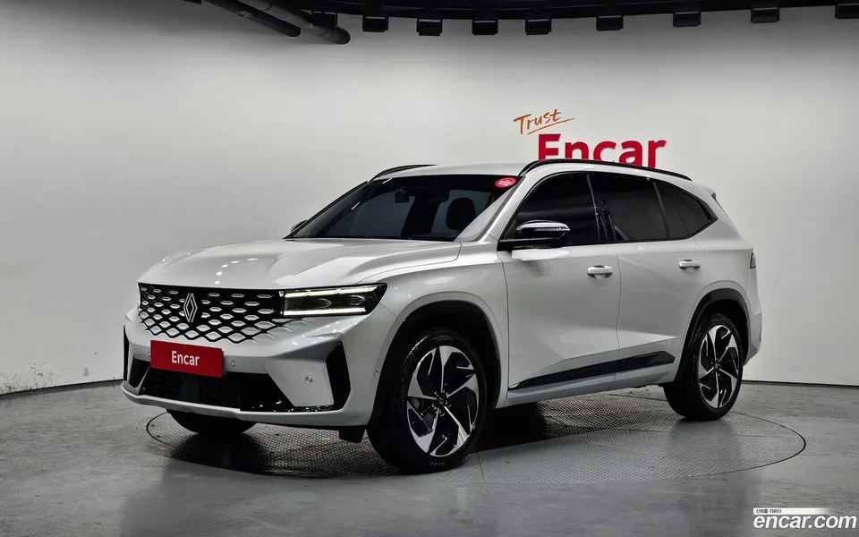 Renault Samsung Grand Koleos 1.5 E-TECH 2WD 2025 — фото 1, купить с доставкой в Москву