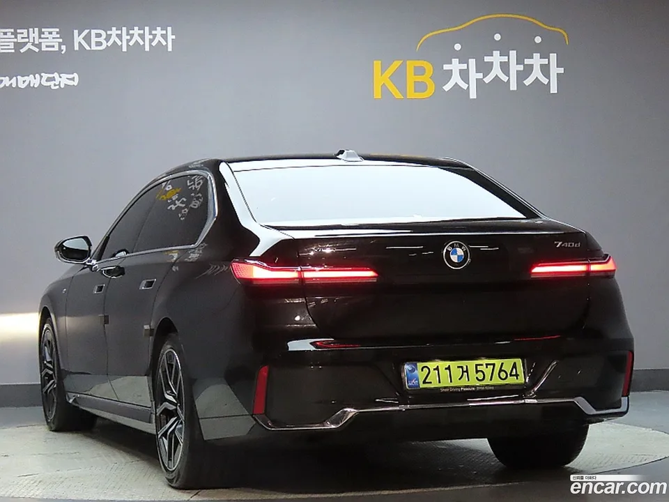 BMW 7 Series 740d xDrive M 2025 — миниатюра 4
