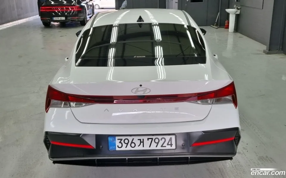 Hyundai Avante CN7 Hybrid 2025 — миниатюра 4