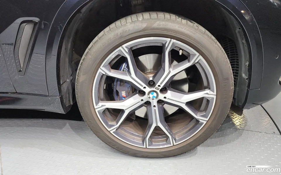 BMW X5 xDrive 40i M 2022 — миниатюра 5