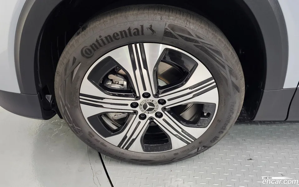 Mercedes-Benz EQB EQB300 4MATIC 2025 — миниатюра 2