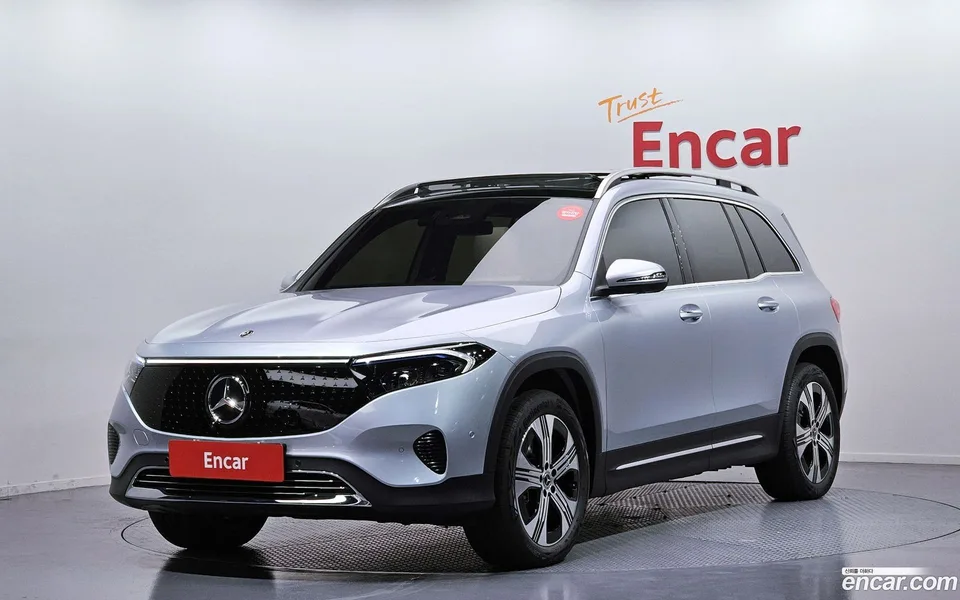 Mercedes-Benz EQB EQB300 4MATIC 2025 — фото 1, купить с доставкой в Москву