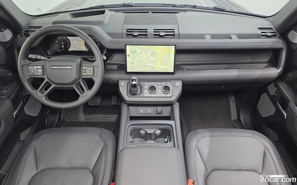 Land Rover Defender 130 P400 2024 — миниатюра 4