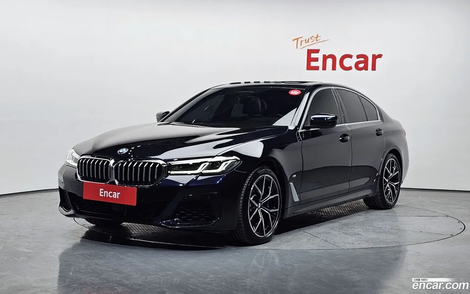 BMW 5 Series 530i M 2022 — фото 1, купить с доставкой в Москву
