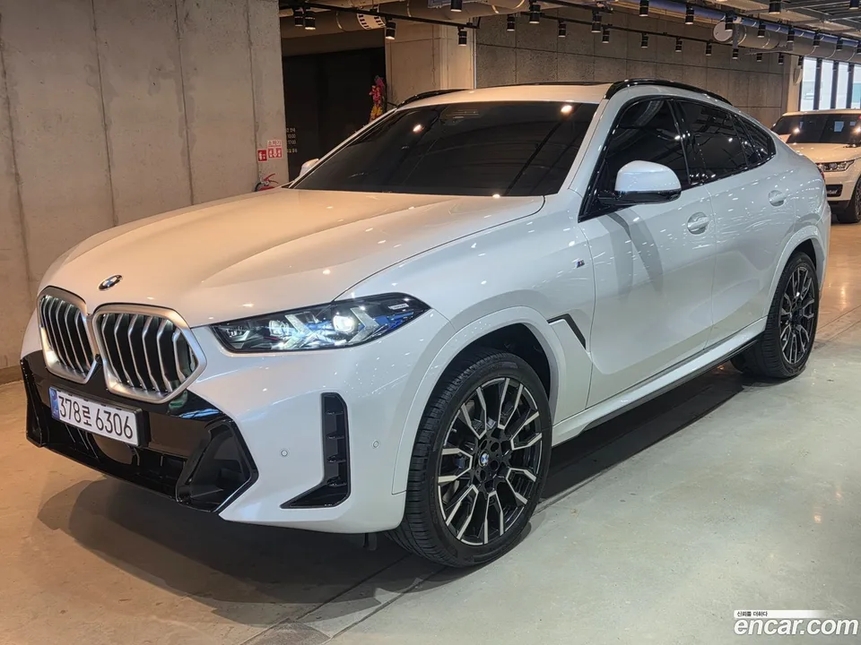 BMW X6 xDrive40i M 2025 — фото 1, купить с доставкой в Москву