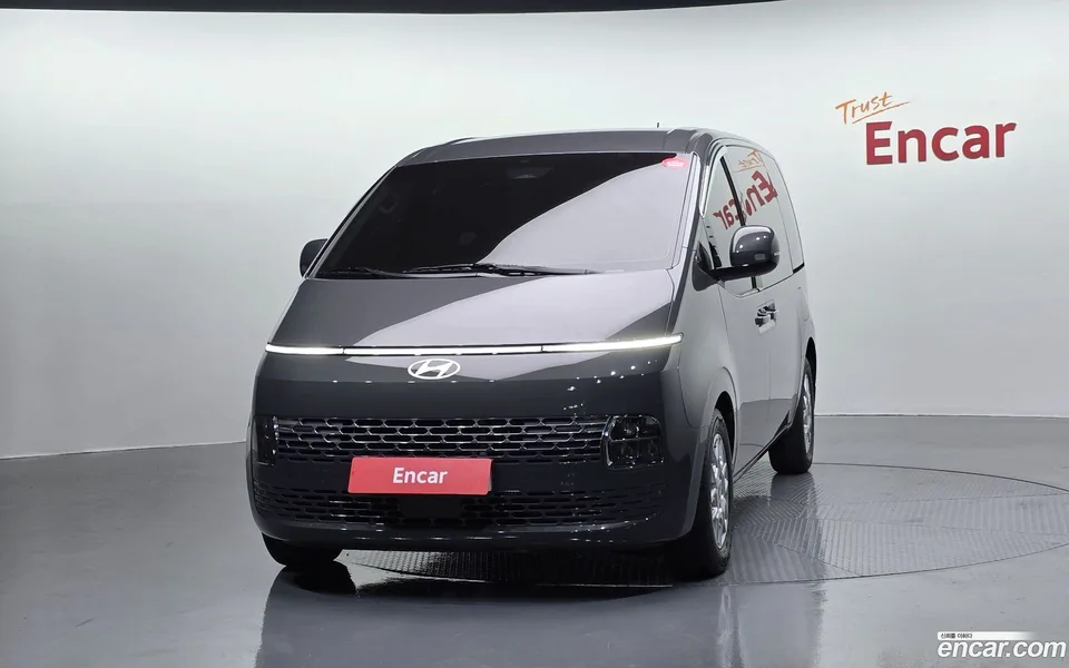 Hyundai Staria 3 2025 — фото 1, купить с доставкой в Москву