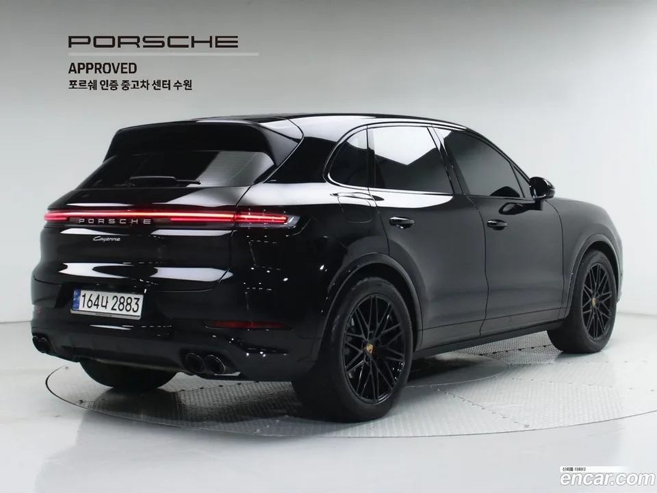 Porsche Cayenne 3.0 2023 — миниатюра 2