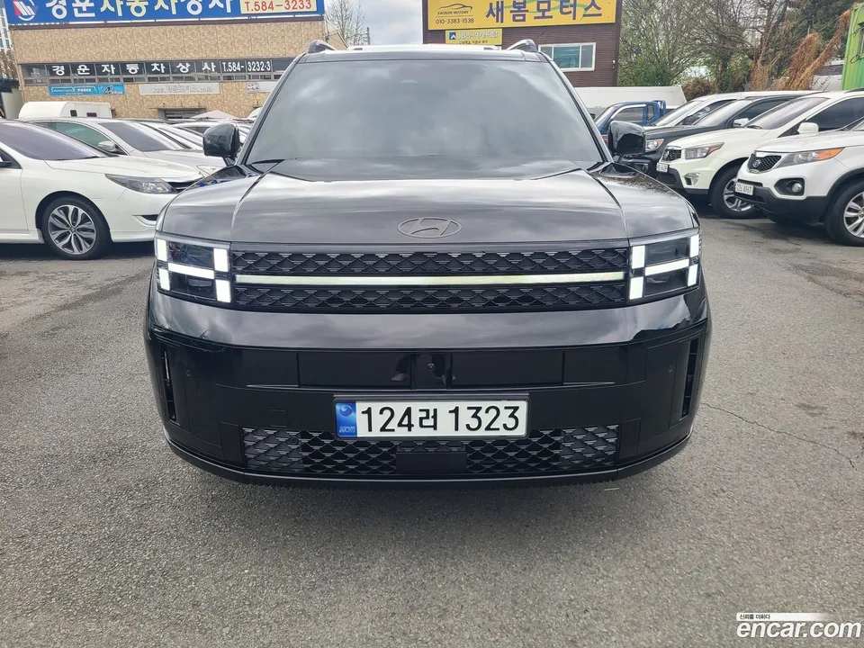 Hyundai SantaFe 2.5T 2WD 2024 — фото 1, купить с доставкой в Москву