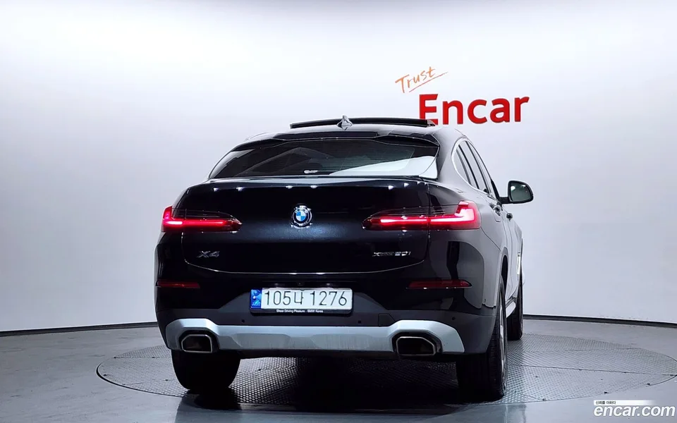 BMW X4 xDrive20i xLine 2023 — миниатюра 4
