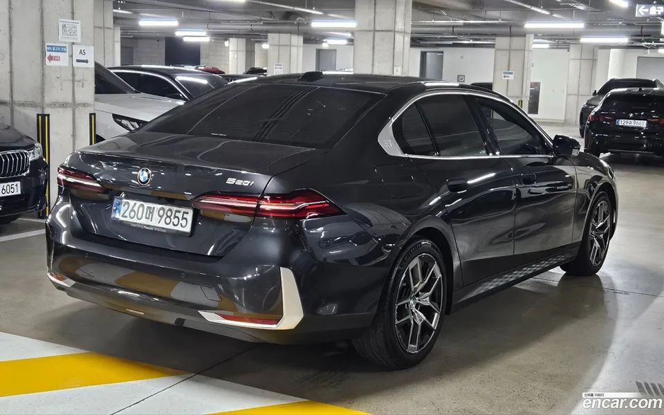 BMW 5 Series 520i 2024 — миниатюра 4