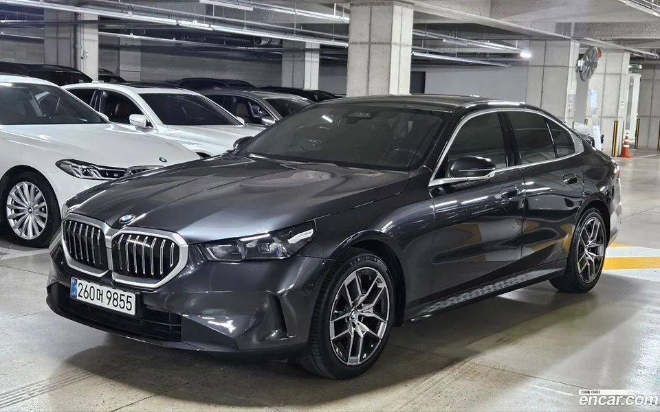 BMW 5 Series 520i 2024 — фото 1, купить с доставкой в Москву