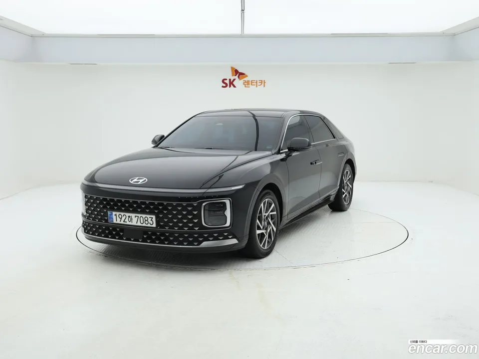 Hyundai Grandeur 2.5 2WD 2023 — фото 1, купить с доставкой в Москву