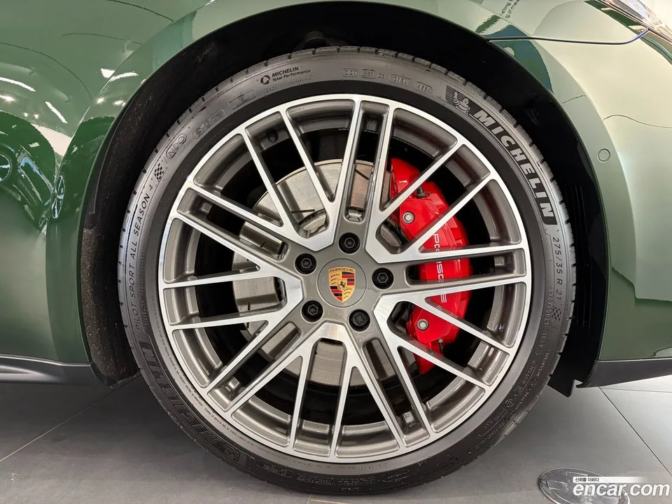 Porsche Panamera (976) 4.0 GTS 2025 — миниатюра 2