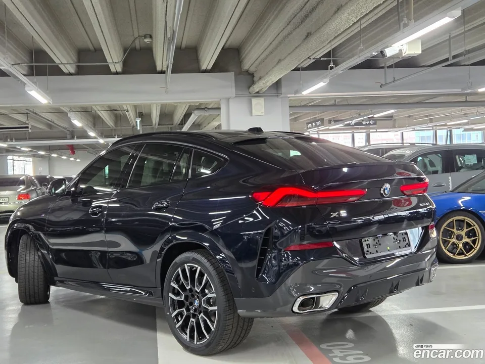BMW X6 xDrive40i M 2026 — миниатюра 2