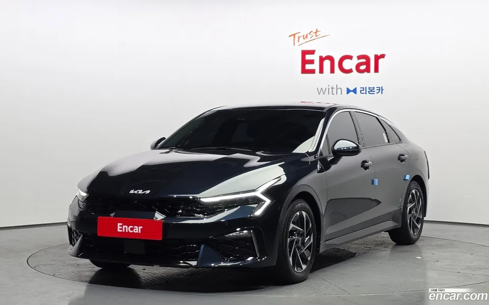 Kia K5 Hybrid 2024 — фото 1, купить с доставкой в Москву