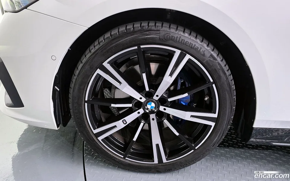 BMW 5 Series 530i xDrive M 2025 — миниатюра 2
