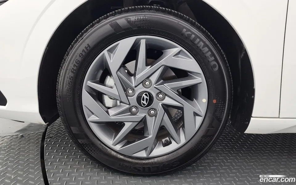 Hyundai Avante CN7 1.6 2025 — миниатюра 2