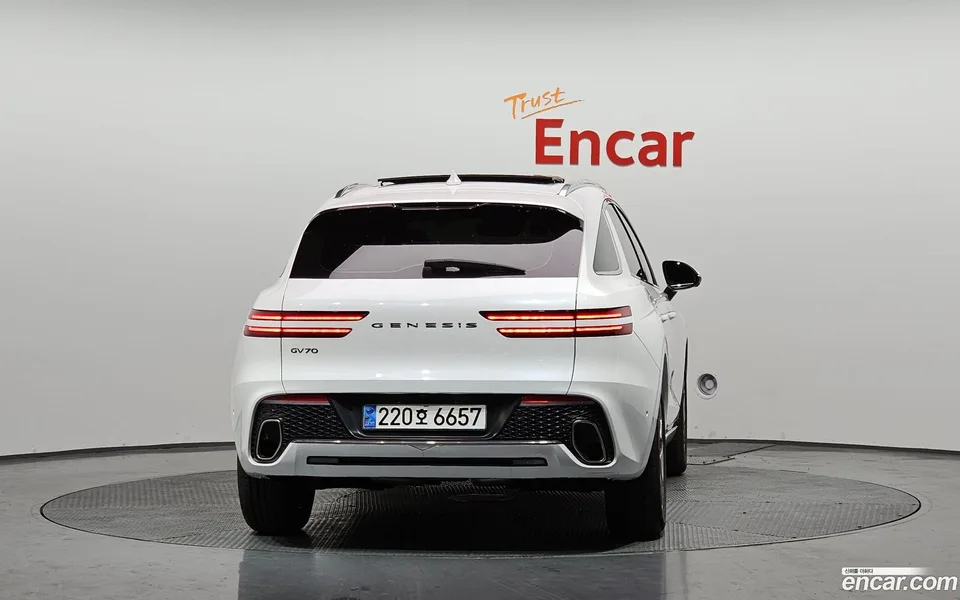 Genesis GV70 2.5T 2WD 2023 — миниатюра 4