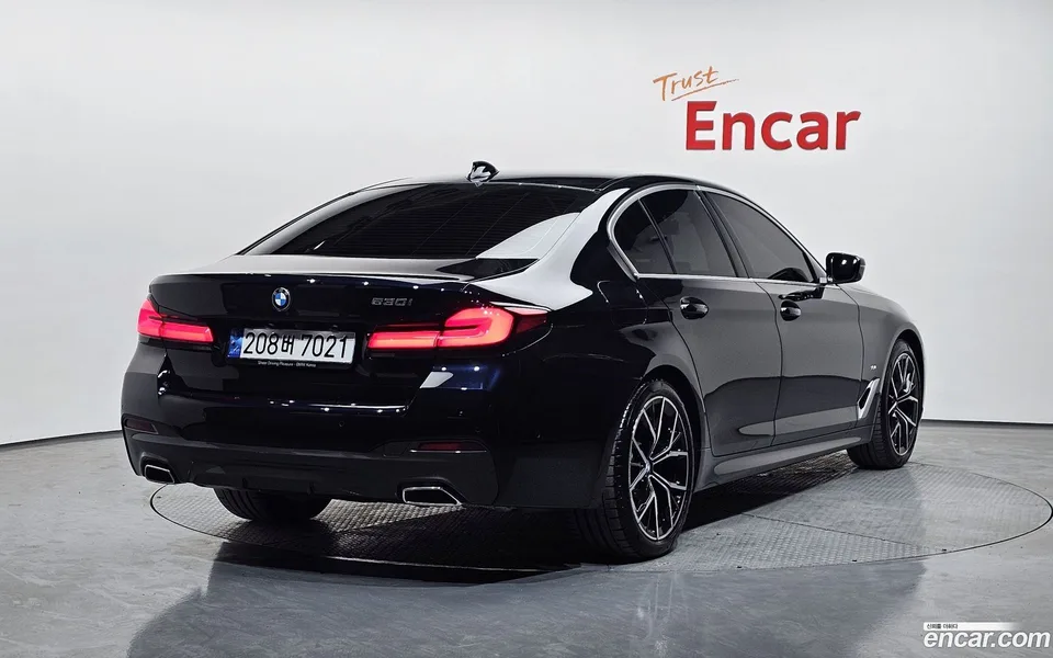 BMW 5 Series 530i M 2022 — миниатюра 2