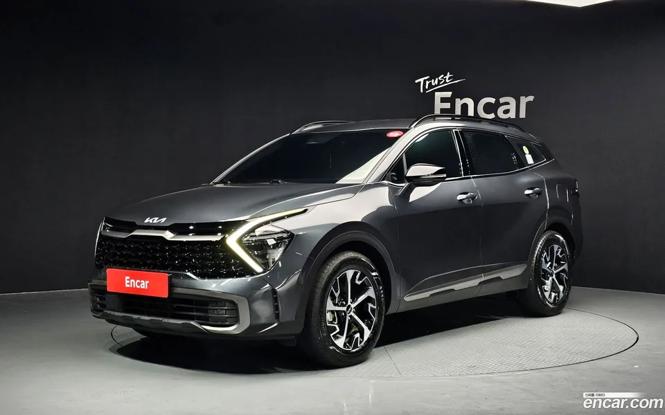 Kia Sportage Hybrid 2WD 2022 — фото 1, купить с доставкой в Москву