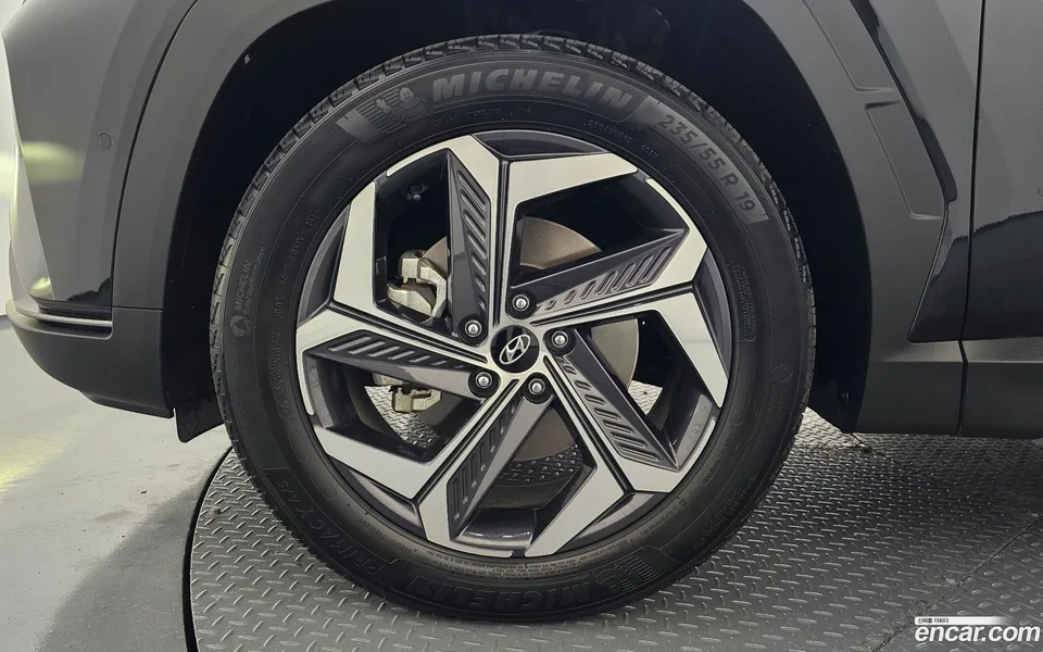 Hyundai Tucson 2.0 2WD 2023 — миниатюра 2