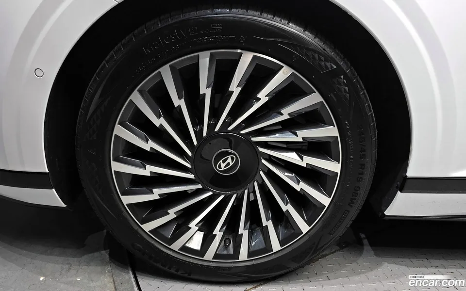Hyundai Grandeur Hybrid 2024 — миниатюра 2