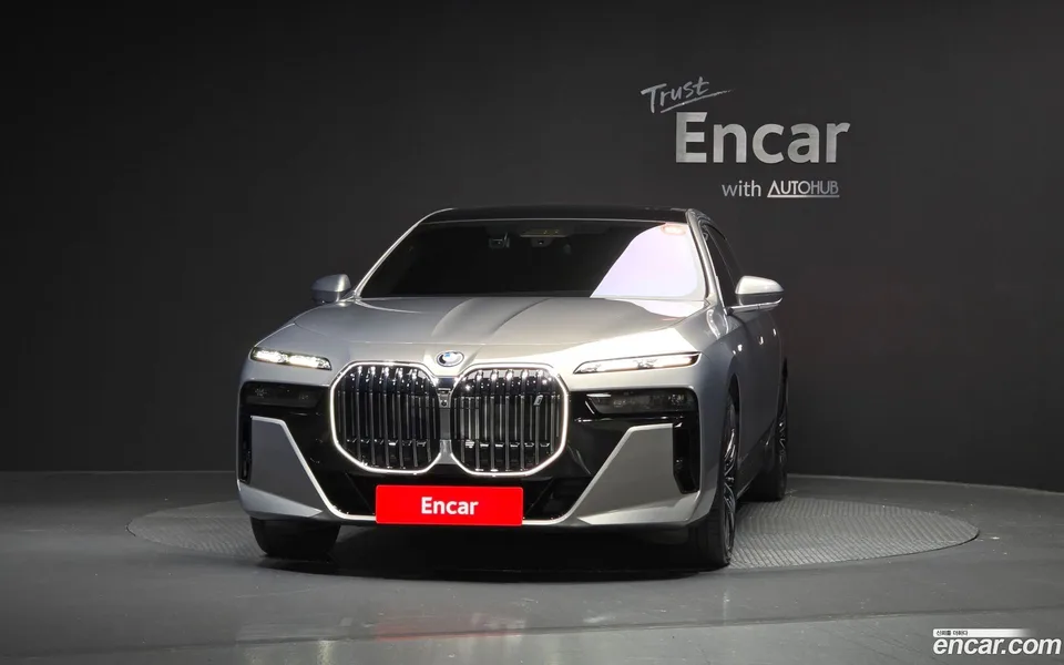 BMW i7 xDrive 60 M 2025 — миниатюра 3