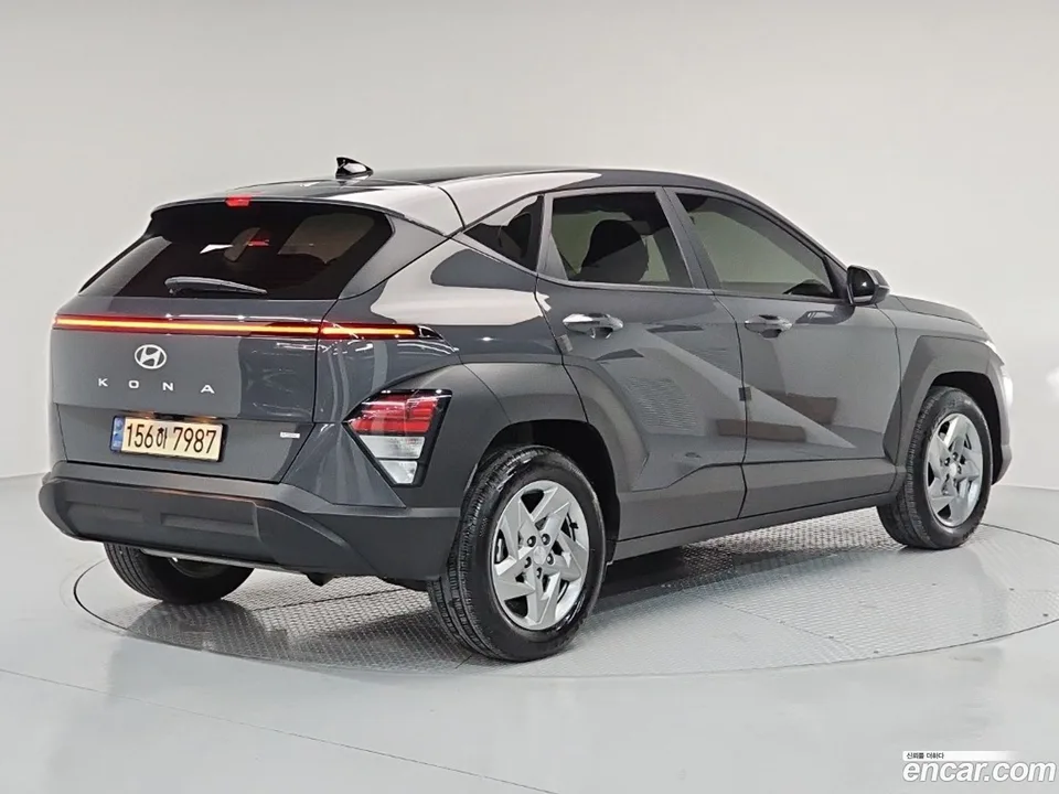 Hyundai Kona 1.6 4WD 2023 — миниатюра 3