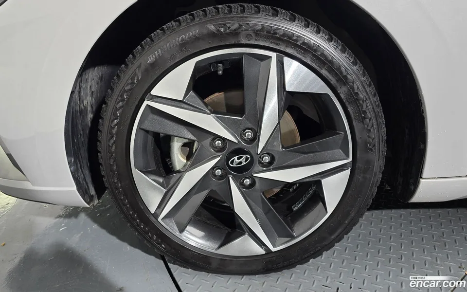 Hyundai Avante 1.6 2022 — миниатюра 2