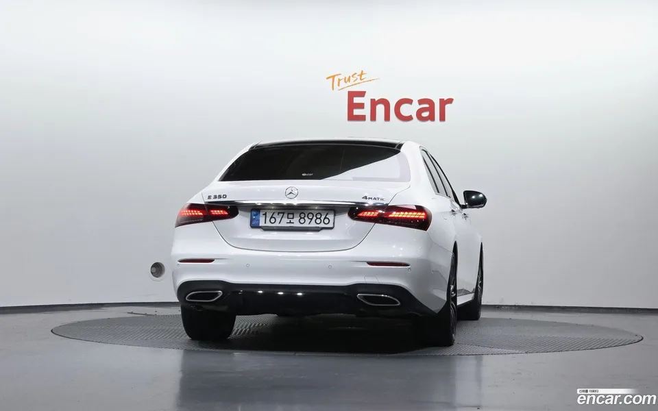 Mercedes-Benz E-Class E350 4MATIC AMG Line 2023 — миниатюра 4