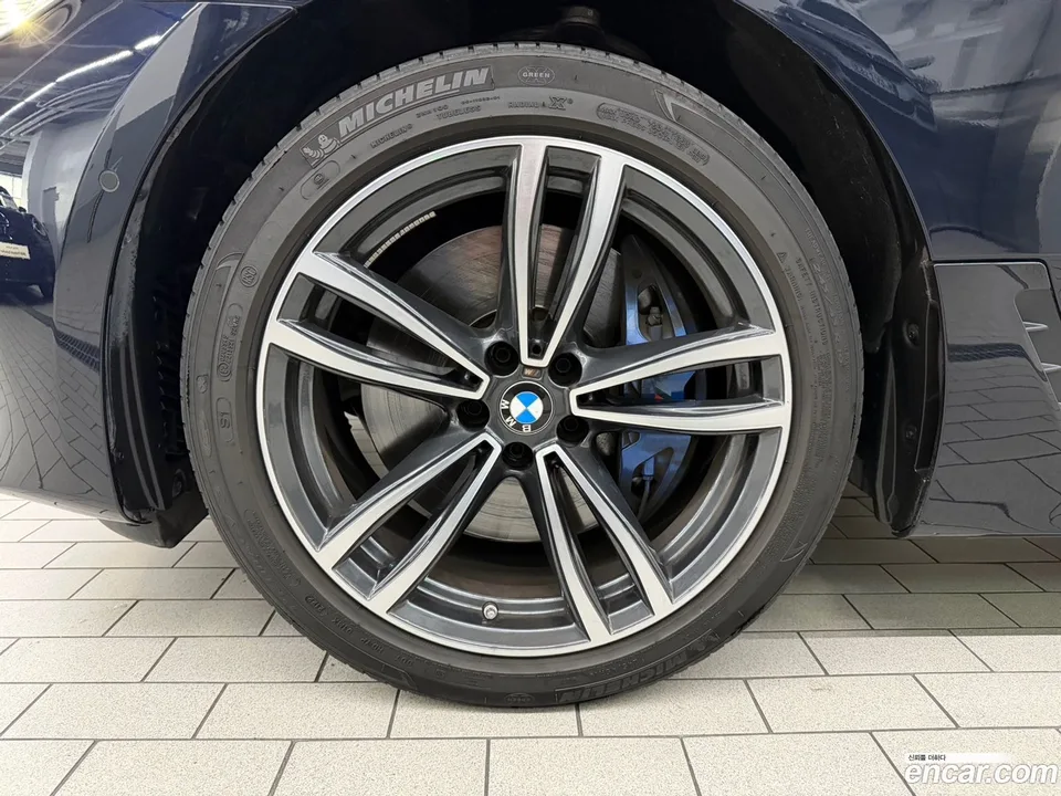 BMW 6 Series GT 620d M 2022 — миниатюра 5