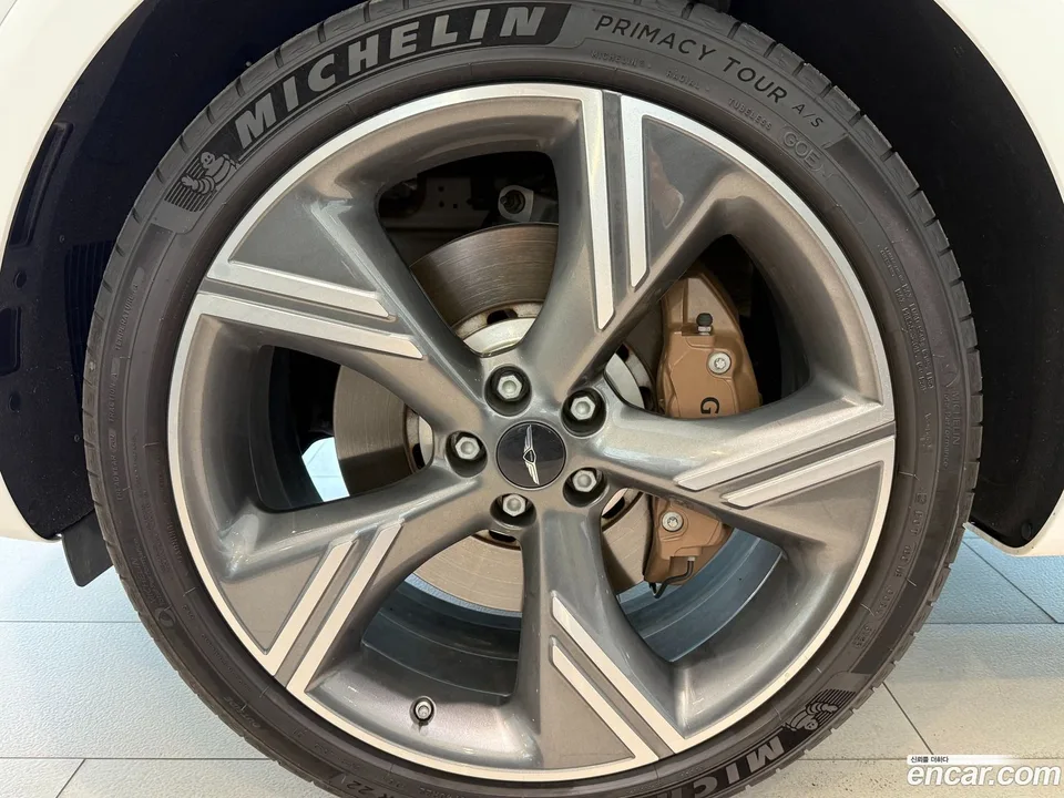 Genesis GV80 3.5T AWD 2023 — thumbnail 2