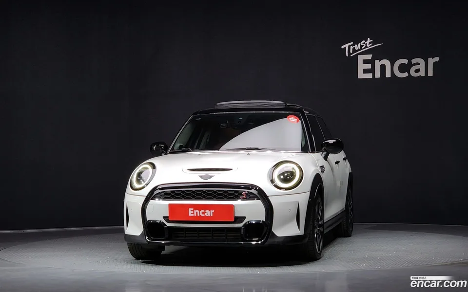 MINI Cooper S 5 2023 — миниатюра 3