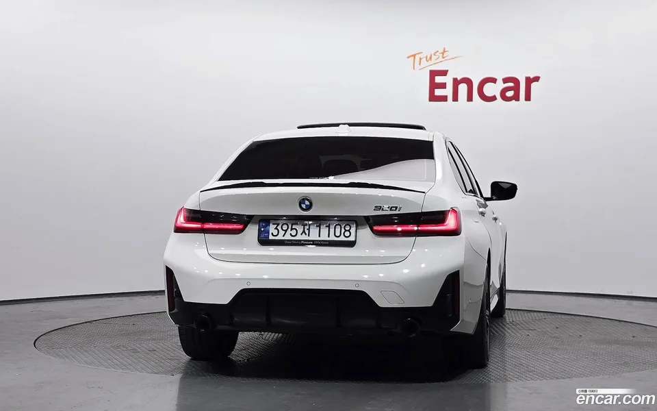 BMW 3 Series 320i M 2023 — миниатюра 4