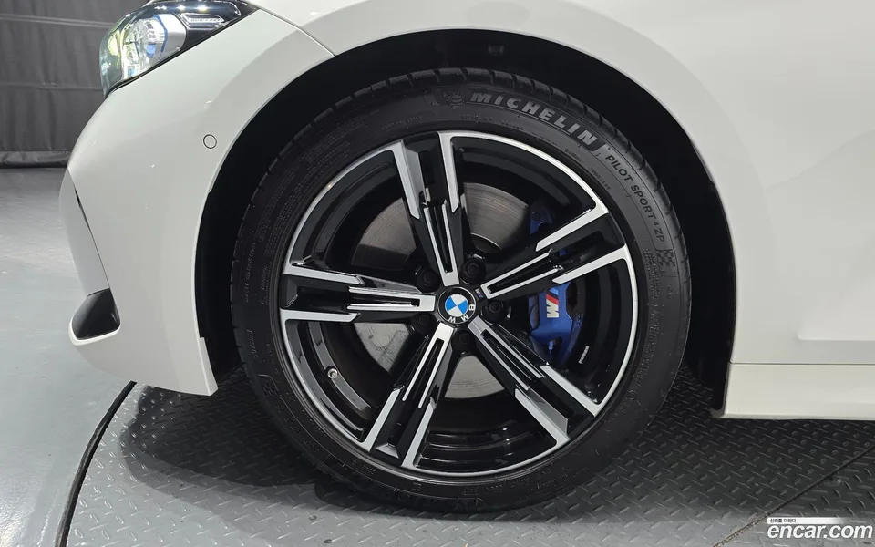 BMW 3 Series 320i M 2023 — миниатюра 5