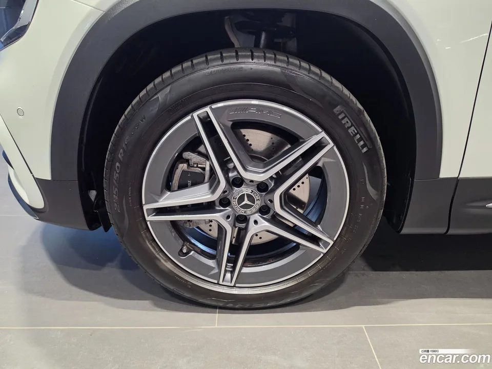Mercedes-Benz GLB-Class GLB250 4MATIC 2025 — миниатюра 2