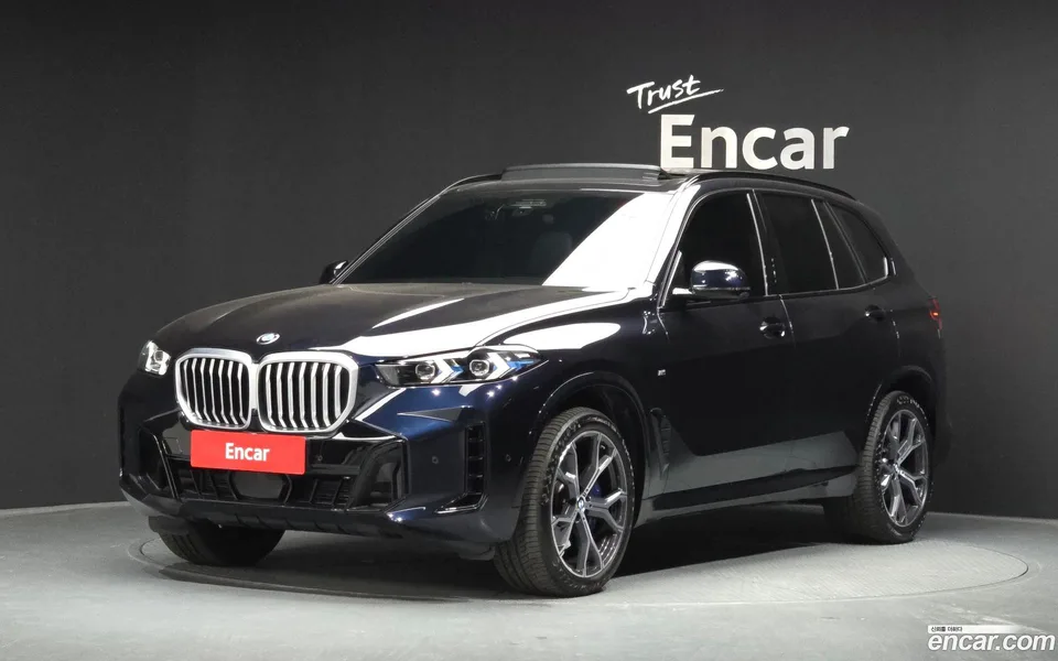 BMW X5 xDrive 30d M 2025 — фото 1, купить с доставкой в Москву