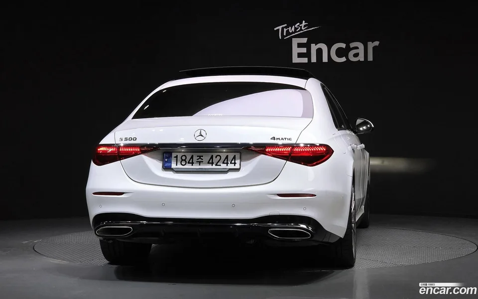 Mercedes-Benz S-Class S500L 4MATIC 2024 — thumbnail 4