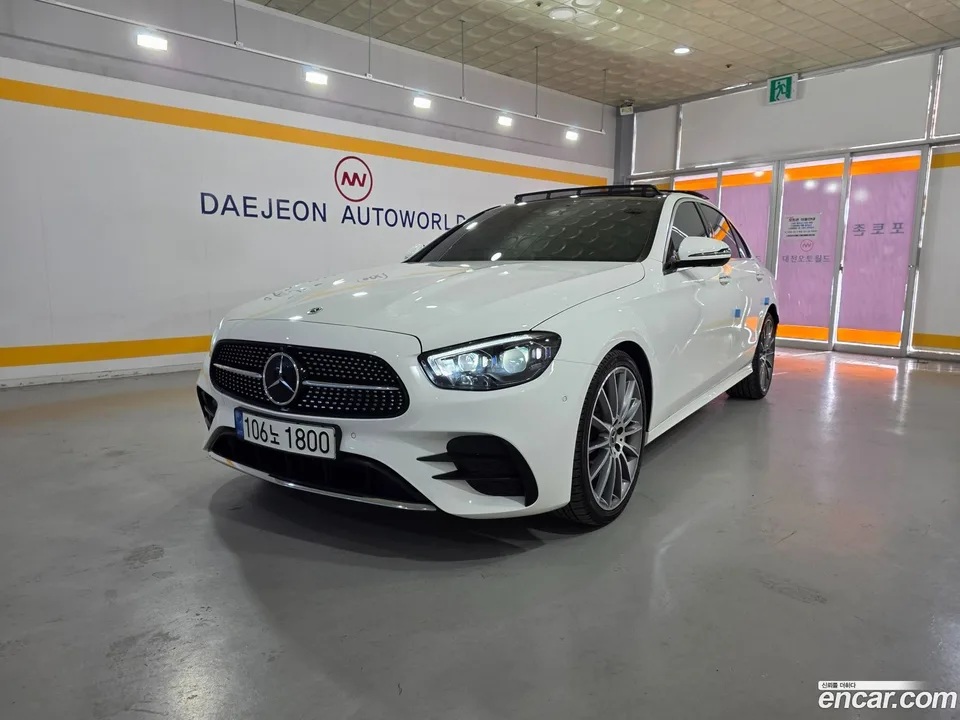 Mercedes-Benz E-Class E350 4MATIC AMG Line 2022 — фото 1, купить с доставкой в Москву